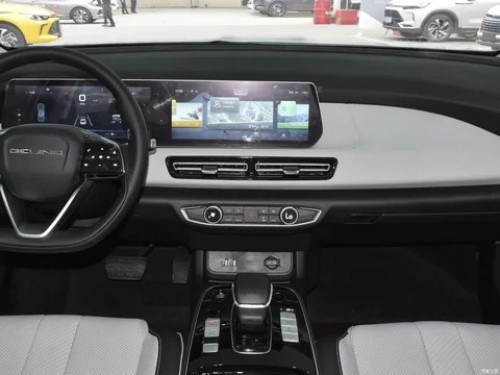 Automobile Vehicles Car Auto Baic Motor Eu5 Plus 2021 R600 Z Premium In Stock New Left Hand Car Low Price Ev Car Suv