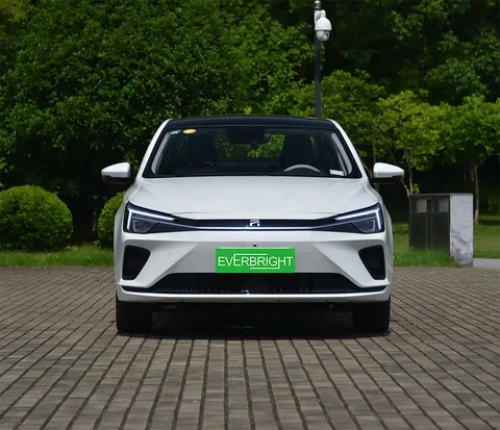 Hot-selling Pure Energy Electric Car High Speed Rising Auto ER6 620km Long Range 185 km/h Speed with Panoramic sunroof