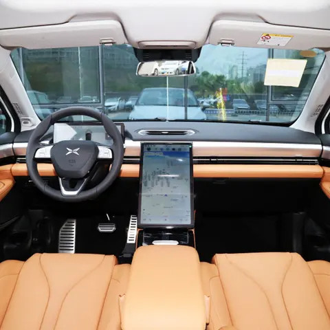 Auto Xpeng P5 2021 460G In Stock New Energy Vehicle Foue Door High Speed Ev Car Strong Power Pure New Electric Car